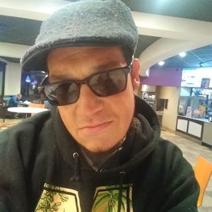 Meet your Posher, Jeremiah r